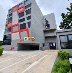 Upper Changi Road North (D17), Shop House #453470921